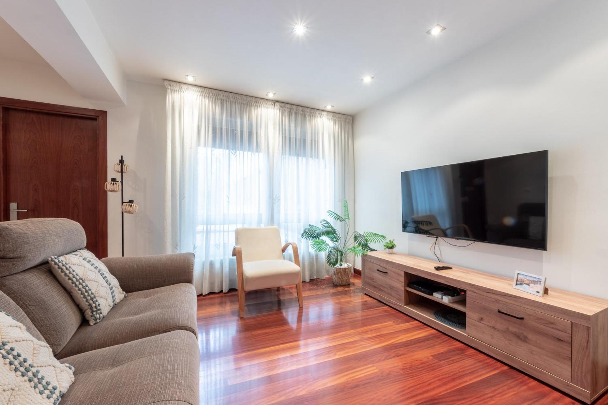 Amplio Y Acogedor Junto A Plaza Zabalburu Appartamento Bilbao