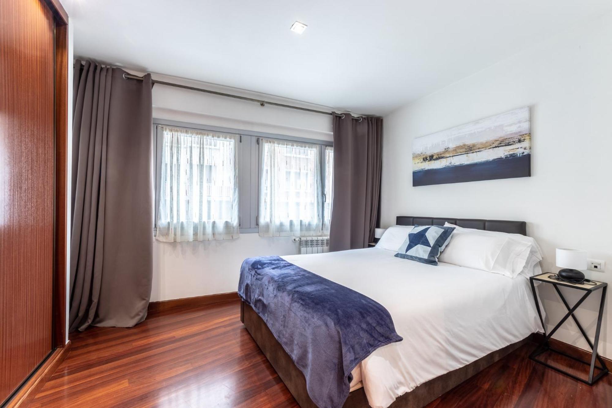 Amplio Y Acogedor Junto A Plaza Zabalburu Appartamento Bilbao